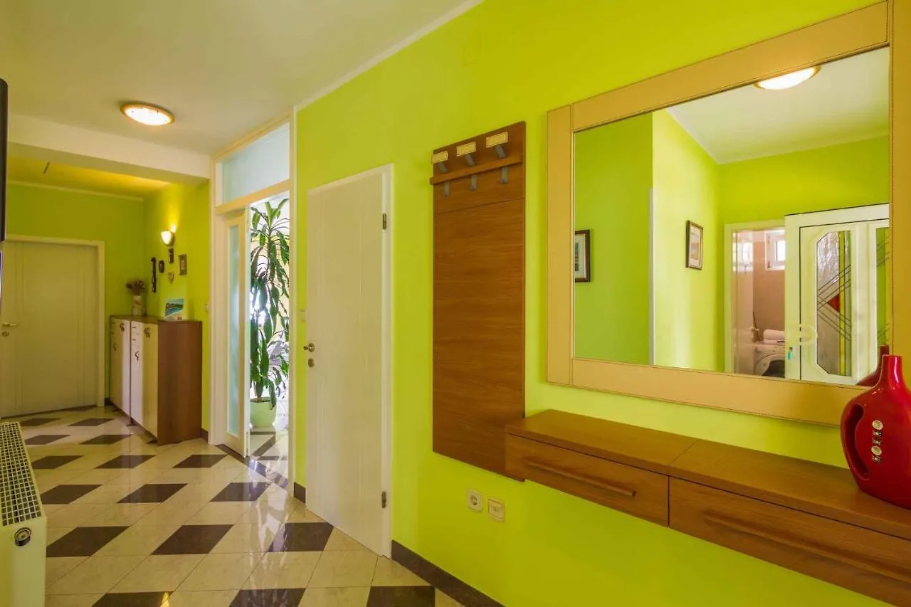 Apartment Near Opatija Port In Volosca