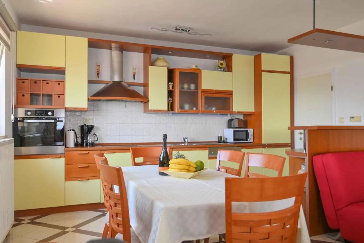 Apartment Near Opatija Port In Volosca