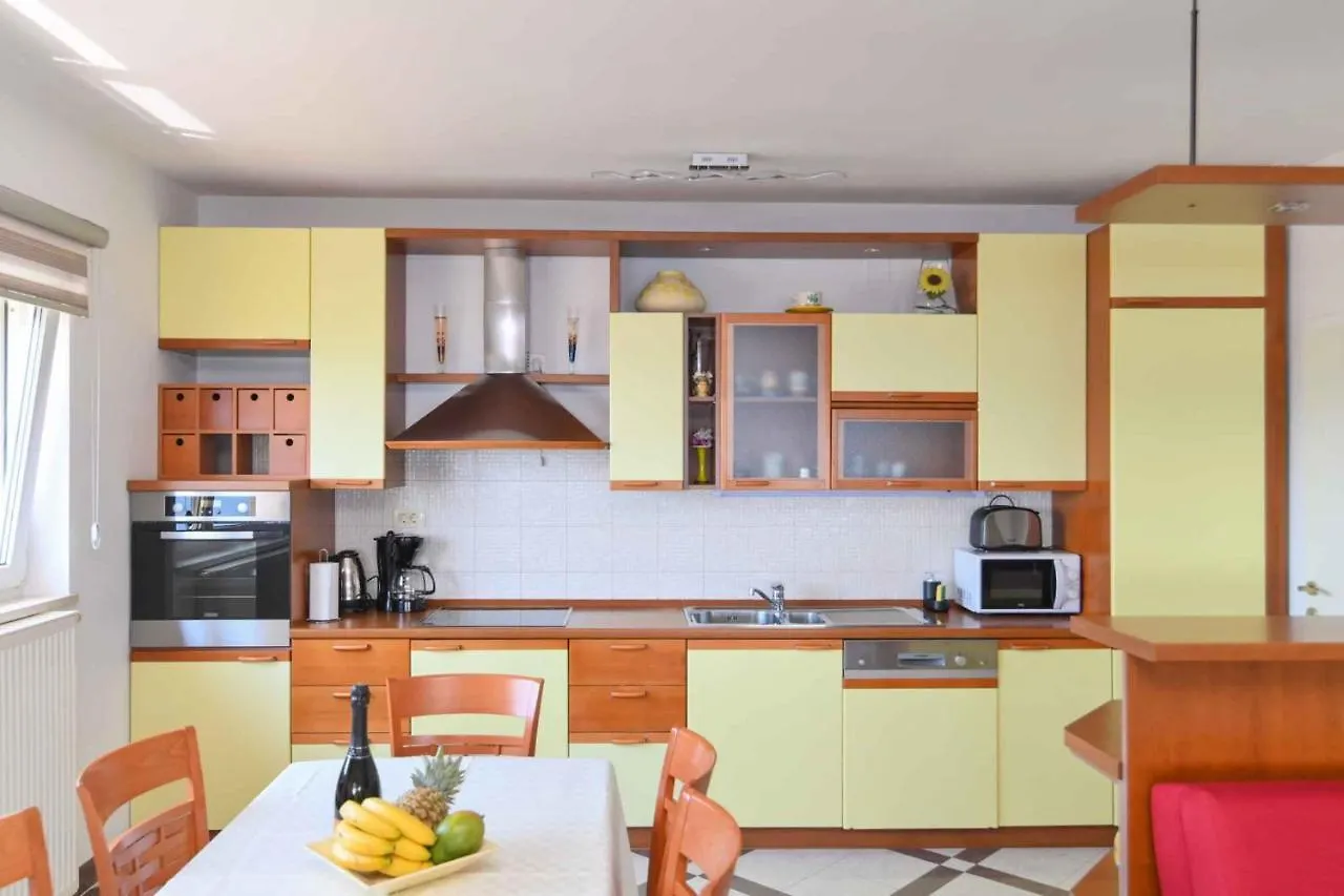 Apartment Near Opatija Port In Volosca Κροατία