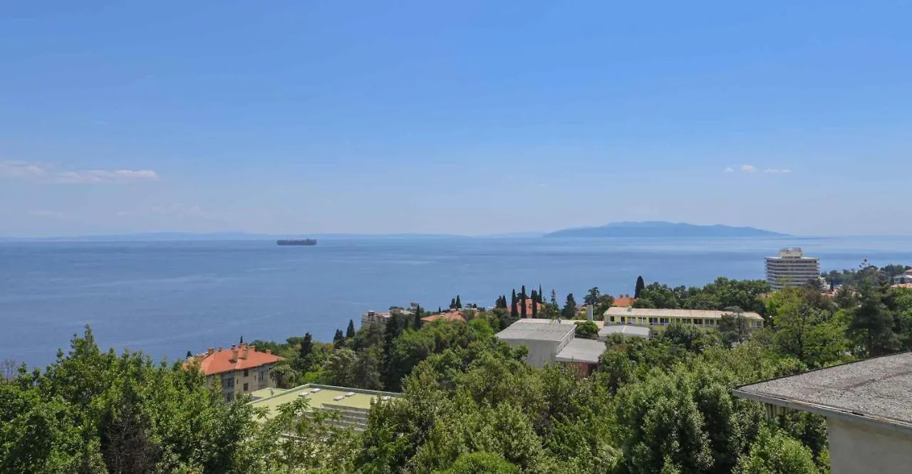 Apartment Near Opatija Port In Volosca